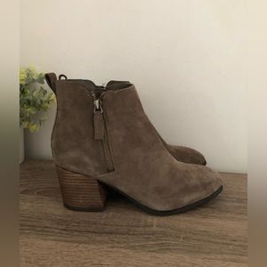 Blondo Women Siena Waterproof Boots Dark Taupe Suede Size 8